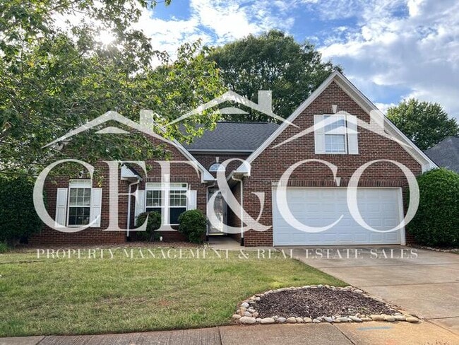 729 Lanyon Ln in Spartanburg, SC - Building Photo - Building Photo