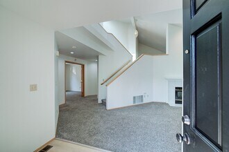 3733 248th Ave SE in Issaquah, WA - Building Photo - Building Photo