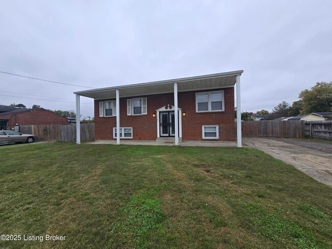 11306 Deering Rd in Louisville, KY - Building Photo - Building Photo