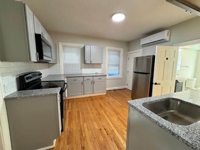 365 Wickenden St in Providence, RI - Building Photo
