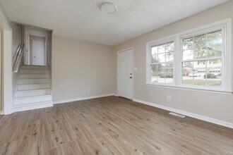 4032 Summerhill Dr NW in Huntsville, AL - Building Photo - Building Photo