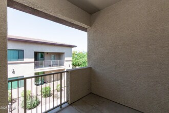 3330 S Gilbert Rd in Chandler, AZ - Foto de edificio - Building Photo