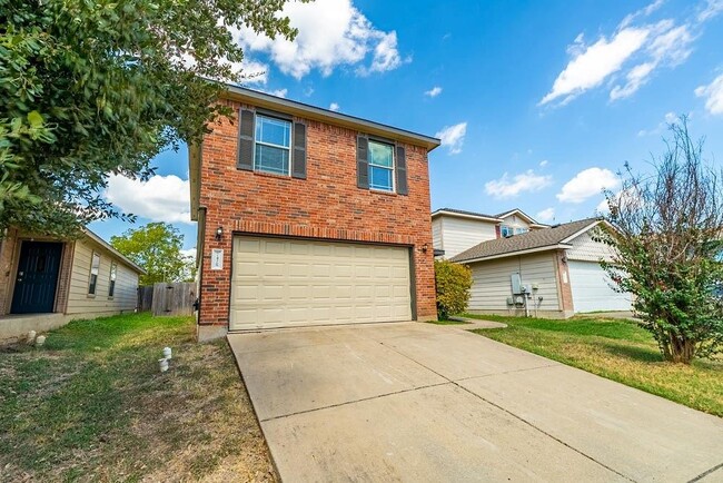 7428 Cayenne Ln in Austin, TX - Foto de edificio - Building Photo