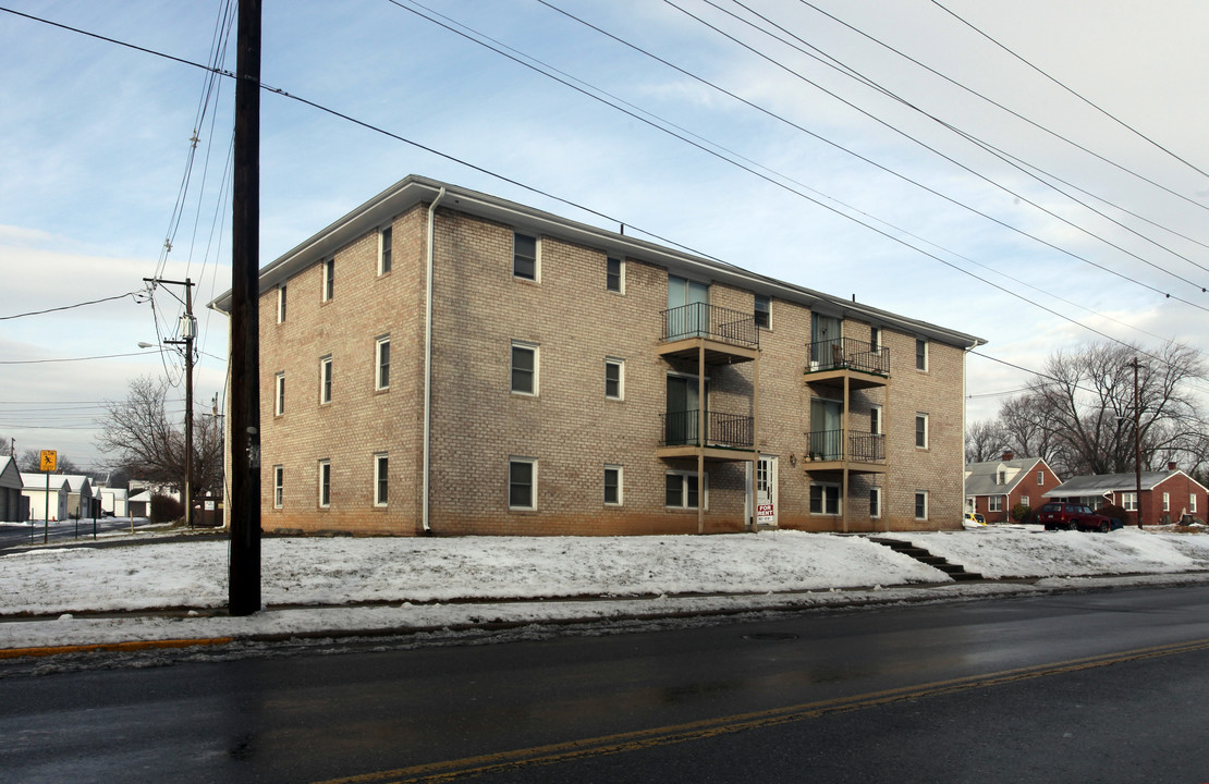 1309 N East St in Frederick, MD - Building Photo