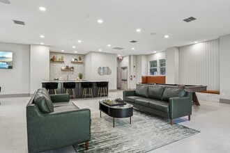 La Ventura Apartments in Plano, TX - Foto de edificio - Building Photo
