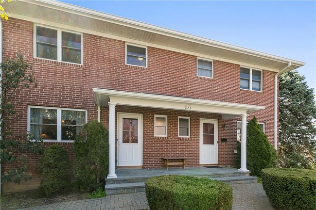 property at 1123 Jensen Ave