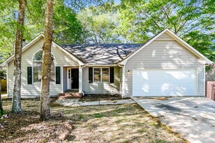 430 Rosehill Dr in Mcdonough, GA - Building Photo