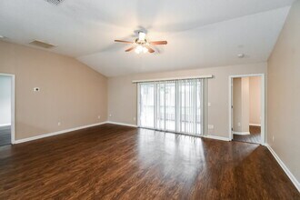 2695 Coachman Lakes Dr in Jacksonville, FL - Foto de edificio - Building Photo