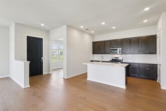 140 Stewart Dr in San Marcos, TX - Building Photo - Building Photo