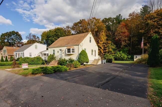 121 Ewing Dr in Stoughton, MA - Building Photo - Building Photo