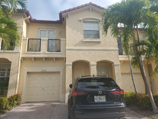 12819 SW 135th Terrace in Miami, FL - Building Photo - Building Photo