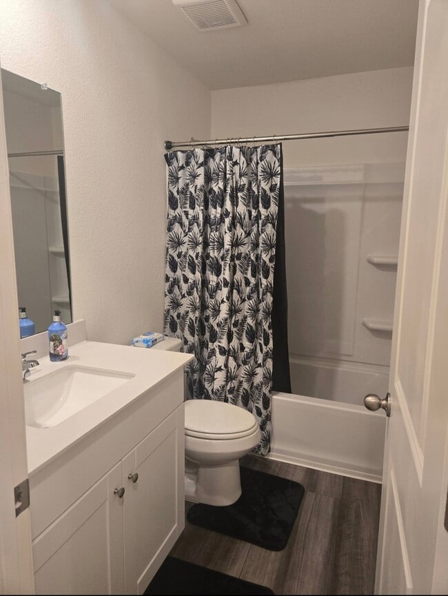 property at 998 Delta Cres