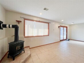 11331 W River Rd in Champlin, MN - Foto de edificio - Building Photo