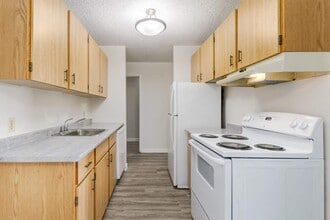 Clover Meadows in Yorkton, SK - Building Photo - Building Photo
