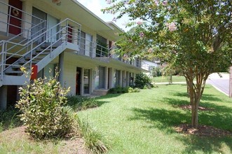Arlington Apartments in Tallahassee, FL - Foto de edificio - Building Photo