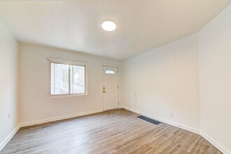 741 Proctor Wy in Pittsburgh, PA - Building Photo - Building Photo