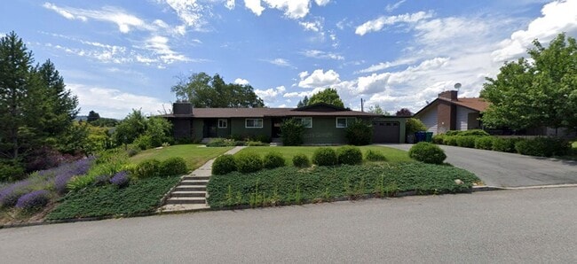 property at 603-605.5-6055 N Virginia Ct