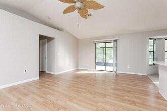 597 Hillsdale Ave NW in Palm Bay, FL - Building Photo - Building Photo