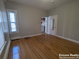 224 Banks St, Unit #220-2 Apartamentos