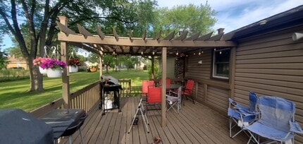 22172 W Pineview Dr in Antioch, IL - Building Photo - Building Photo