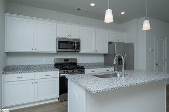 15 Nonnington Wy in Taylors, SC - Building Photo - Building Photo