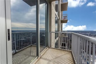 855 Peachtree St NE in Atlanta, GA - Foto de edificio - Building Photo