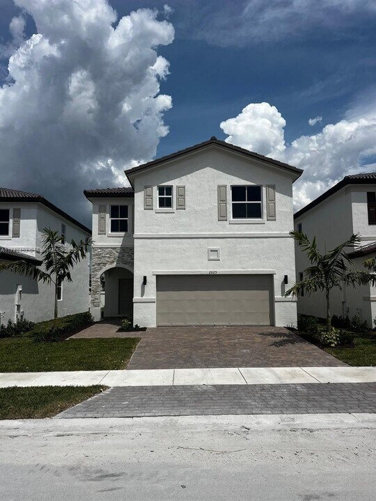 2625 SE 24th Ct in Homestead, FL - Building Photo