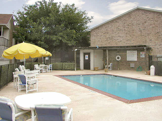 Cimarron Place Apartments in Odessa, TX - Building Photo