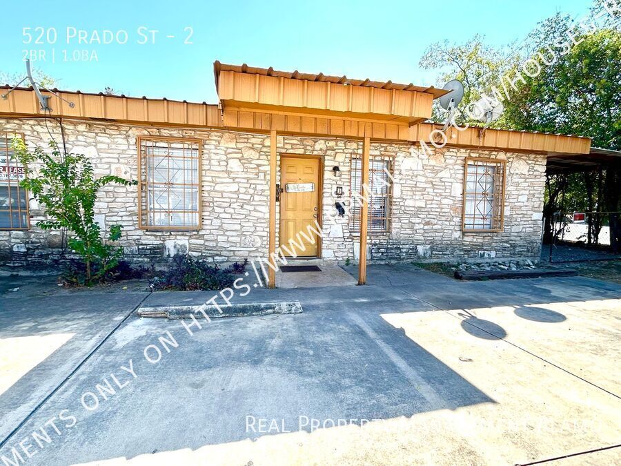 520 Prado St in San Antonio, TX - Building Photo