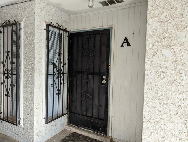 8816 Norton St in El Paso, TX - Building Photo - Building Photo