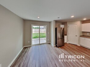 4623 Sweet Bulb Ln in Winston-Salem, NC - Building Photo - Building Photo