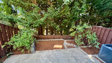 16214 NW Fescue Ct in Portland, OR - Building Photo - Building Photo