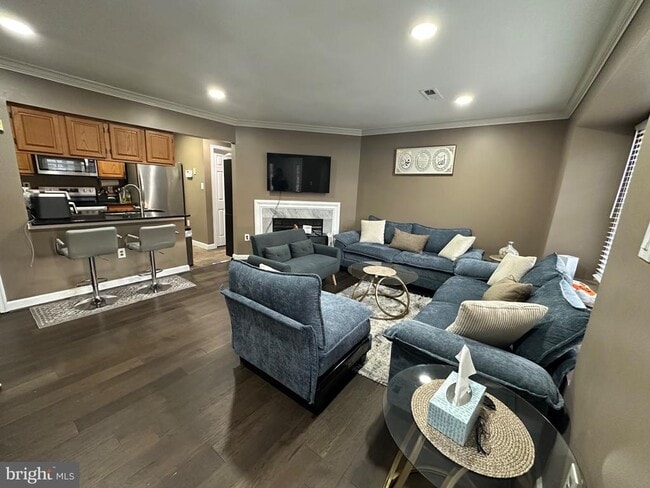 12103 Salemtown Dr in Woodbridge, VA - Building Photo - Building Photo