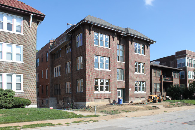 726 Westgate in University City, MO - Foto de edificio - Building Photo