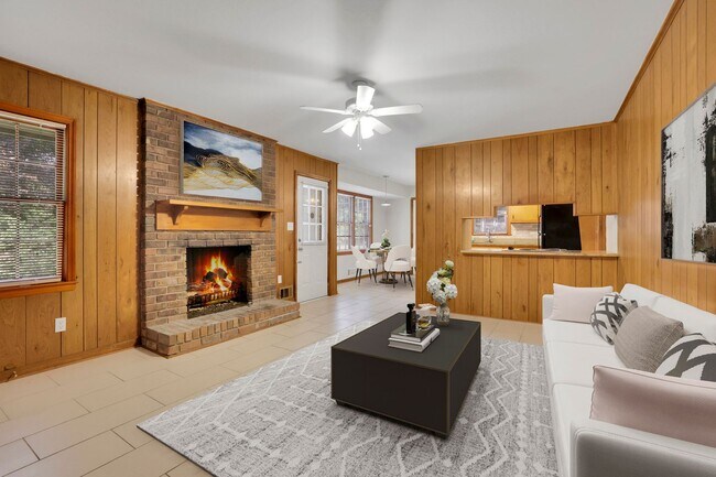 5055 Cascade Rd in Atlanta, GA - Building Photo - Building Photo