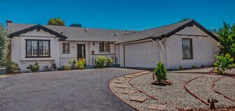 7800 Fairchild Ave in Winnetka, CA - Building Photo