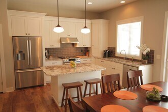 4033 Cameo Pl NE in Rochester, MN - Building Photo - Building Photo