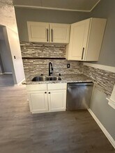 6937 Melrose Ave in University City, MO - Building Photo - Building Photo