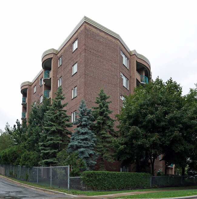 166 Berkshire Dr in London, ON - Building Photo - Building Photo