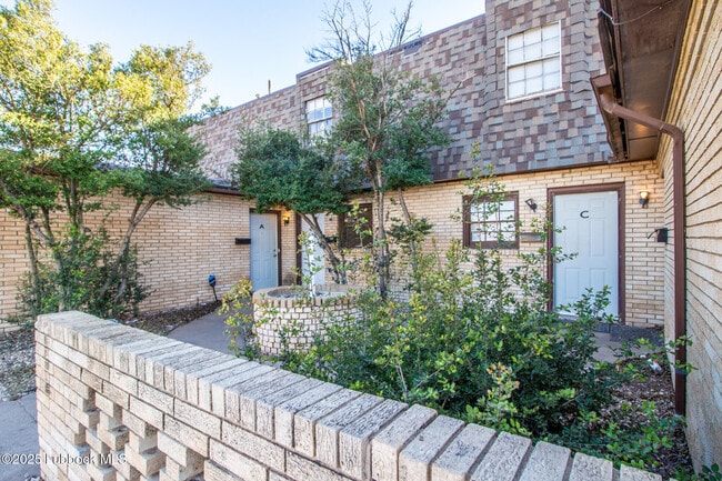 2101 49th St in Lubbock, TX - Building Photo - Building Photo