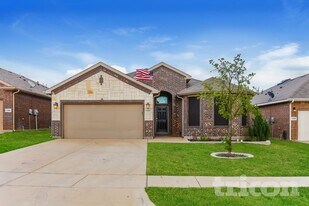 1304 Glen Ct, Unit #2 in Weatherford, TX - Building Photo