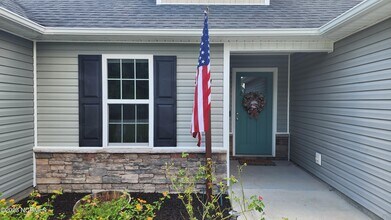 119 Peytons Ridge Dr in Hubert, NC - Building Photo - Building Photo