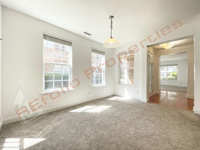 1045 Remington Oaks Cir in Cary, NC - Building Photo - Building Photo
