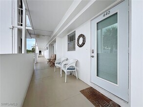 440 Broad Ave S in Naples, FL - Building Photo - Building Photo