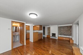 535 W Belden Ave, Unit 1C in Chicago, IL - Building Photo - Building Photo