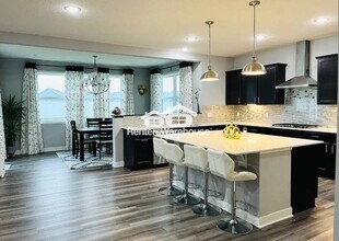 18434 Greenstone Way in Lakeville, MN - Building Photo - Building Photo