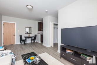 709 W Brompton Ave, Unit # 041 in Chicago, IL - Foto de edificio - Building Photo