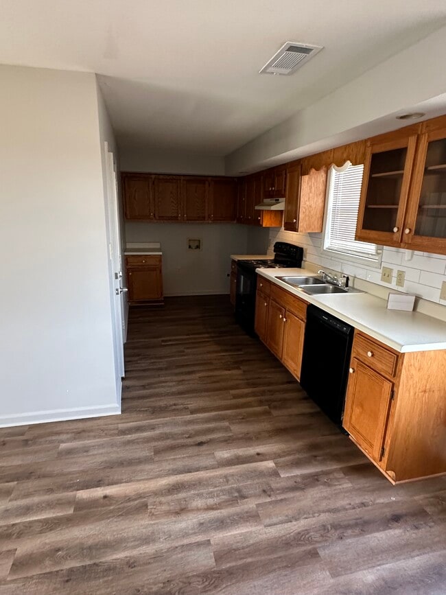 304 Reynolds Rd, Unit 3
