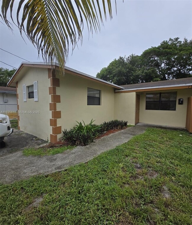 property at 1905 SW 11th St
