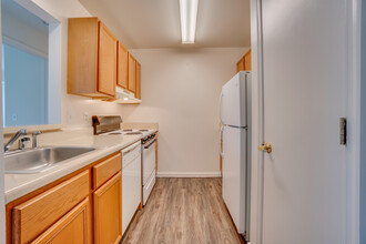 Enoch George Manor- Independent Living in Spotsylvania, VA - Building Photo - Building Photo